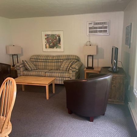 Colonial Bay Motel&Cottages Huntsville Esterno foto