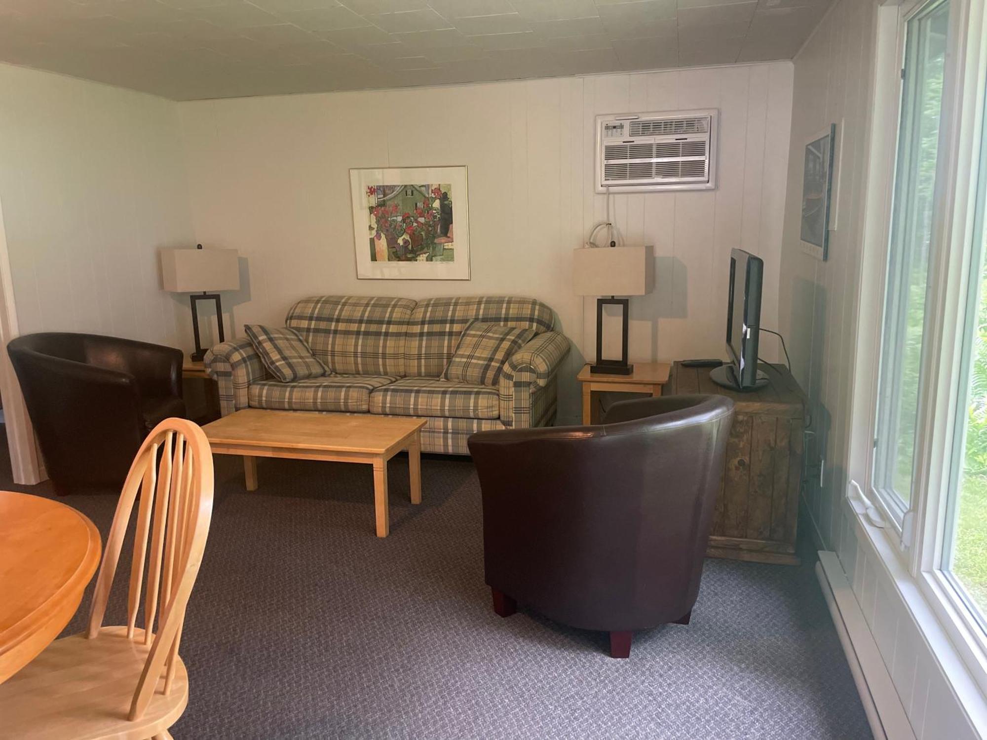 Colonial Bay Motel&Cottages Huntsville Esterno foto