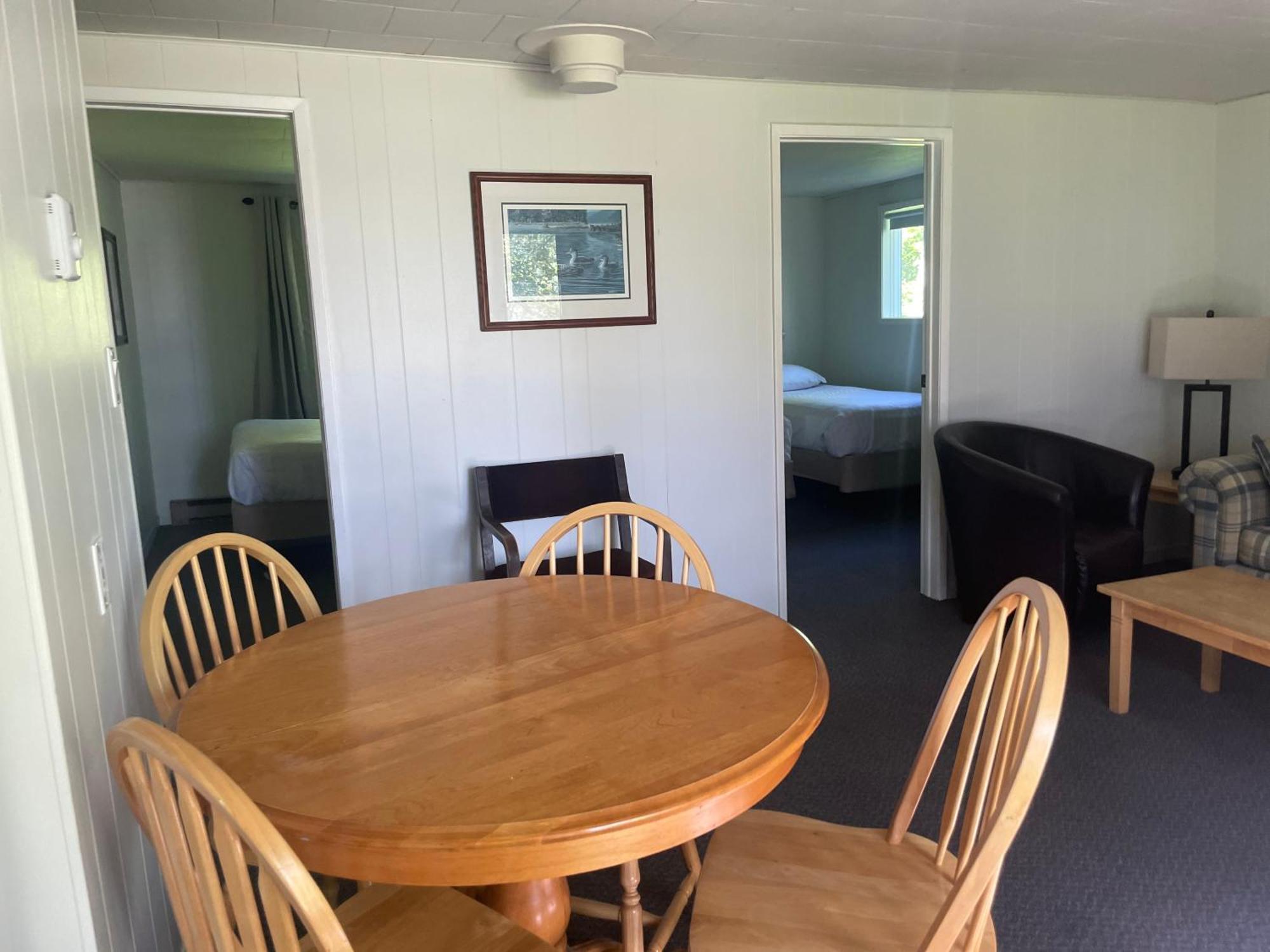 Colonial Bay Motel&Cottages Huntsville Esterno foto