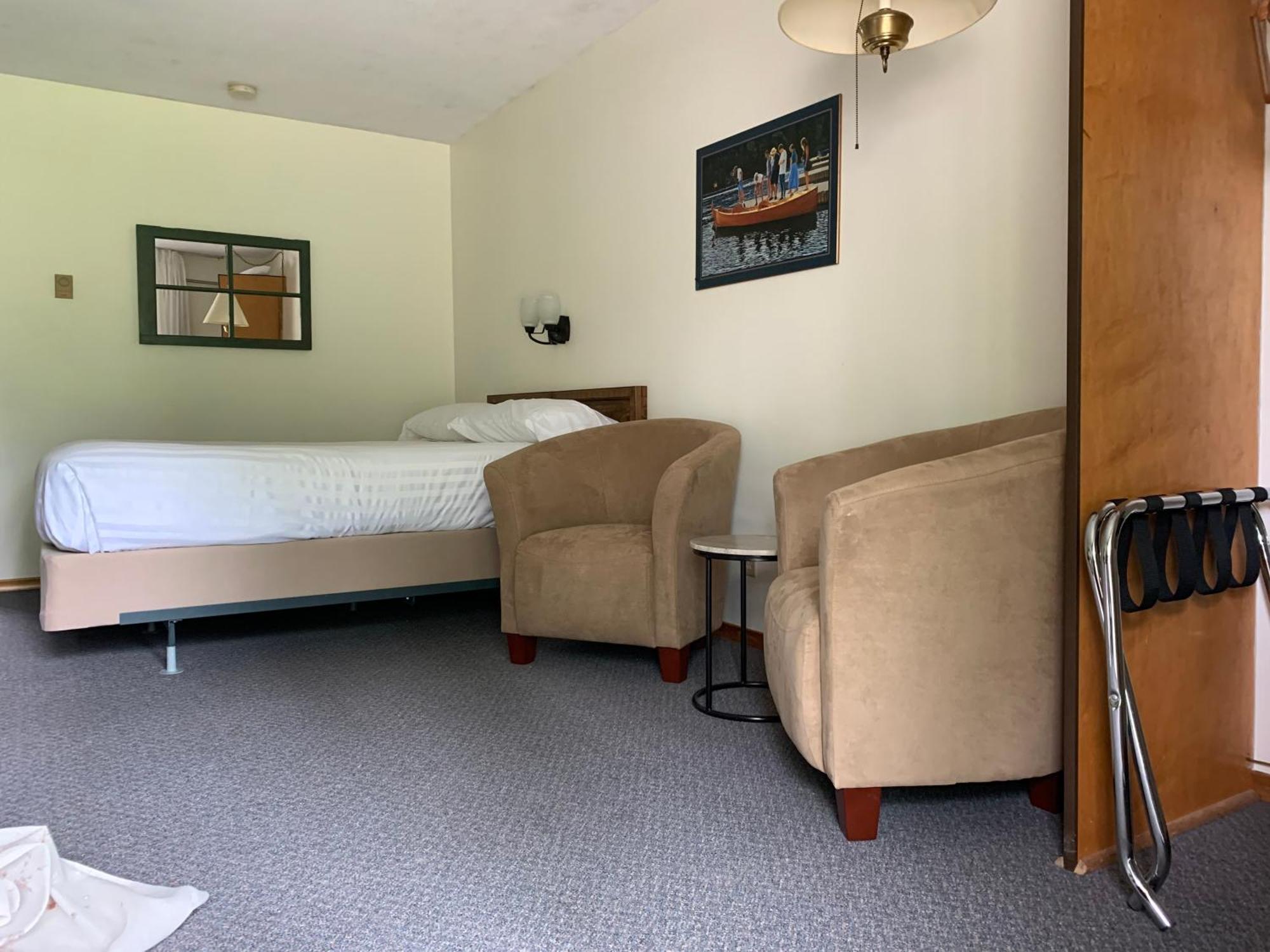 Colonial Bay Motel&Cottages Huntsville Esterno foto